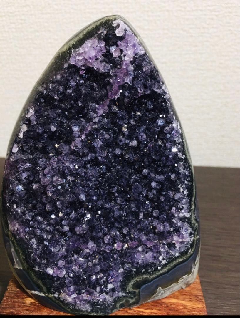 色濃い　超大高品質アメジストドームミニクラスター　台座込　送料無料