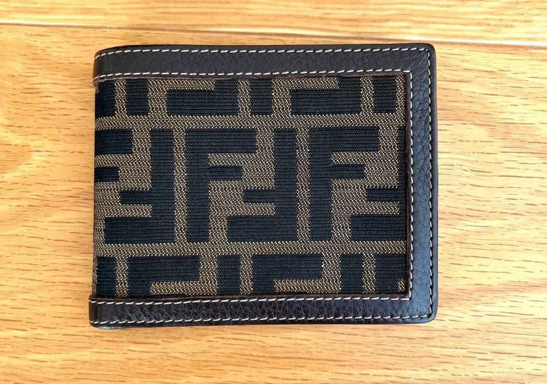 Fendi FFロゴプリント 二つ折り財布