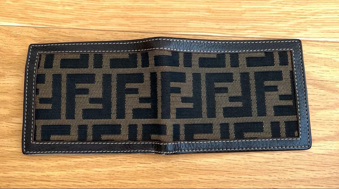 Fendi FFロゴプリント 二つ折り財布