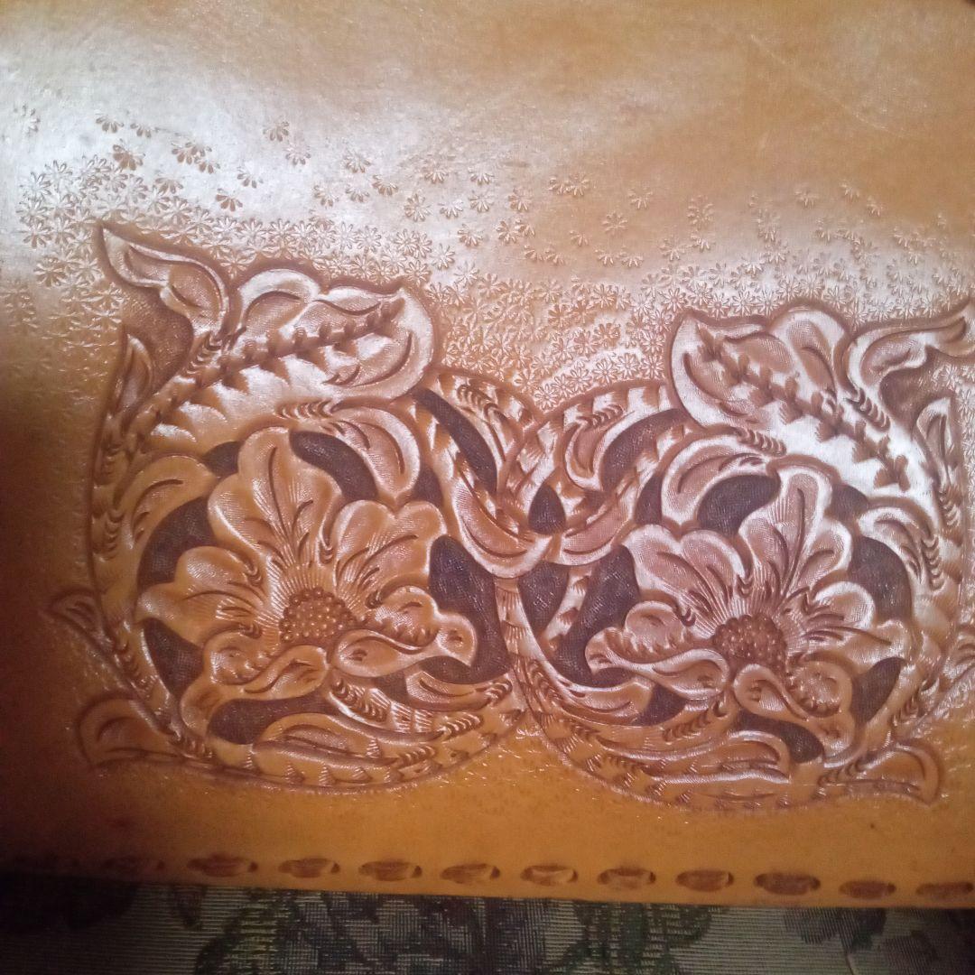 ハンドメイド　ラティーゴ牛革バッグ