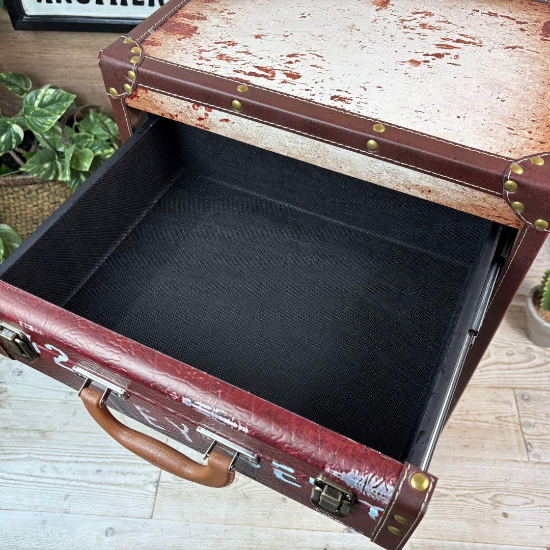 アンティークビンテージ調レザートランクチェスト四段洋タンス収納木製飾り棚レール付