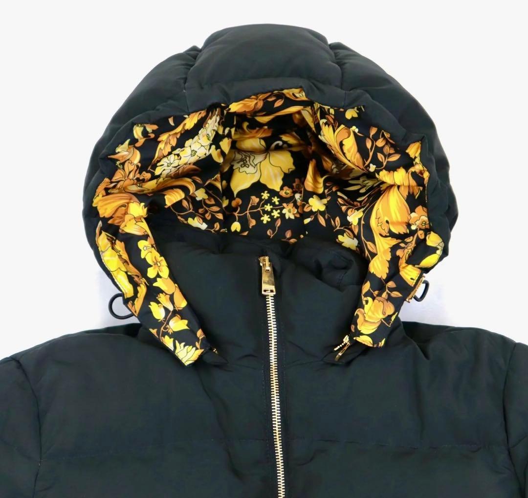 VERSACE バロッコプリント　ダウンジャケット