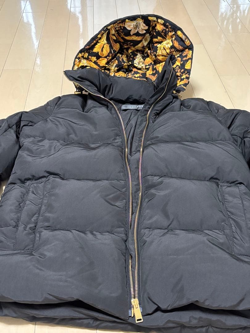 VERSACE バロッコプリント　ダウンジャケット