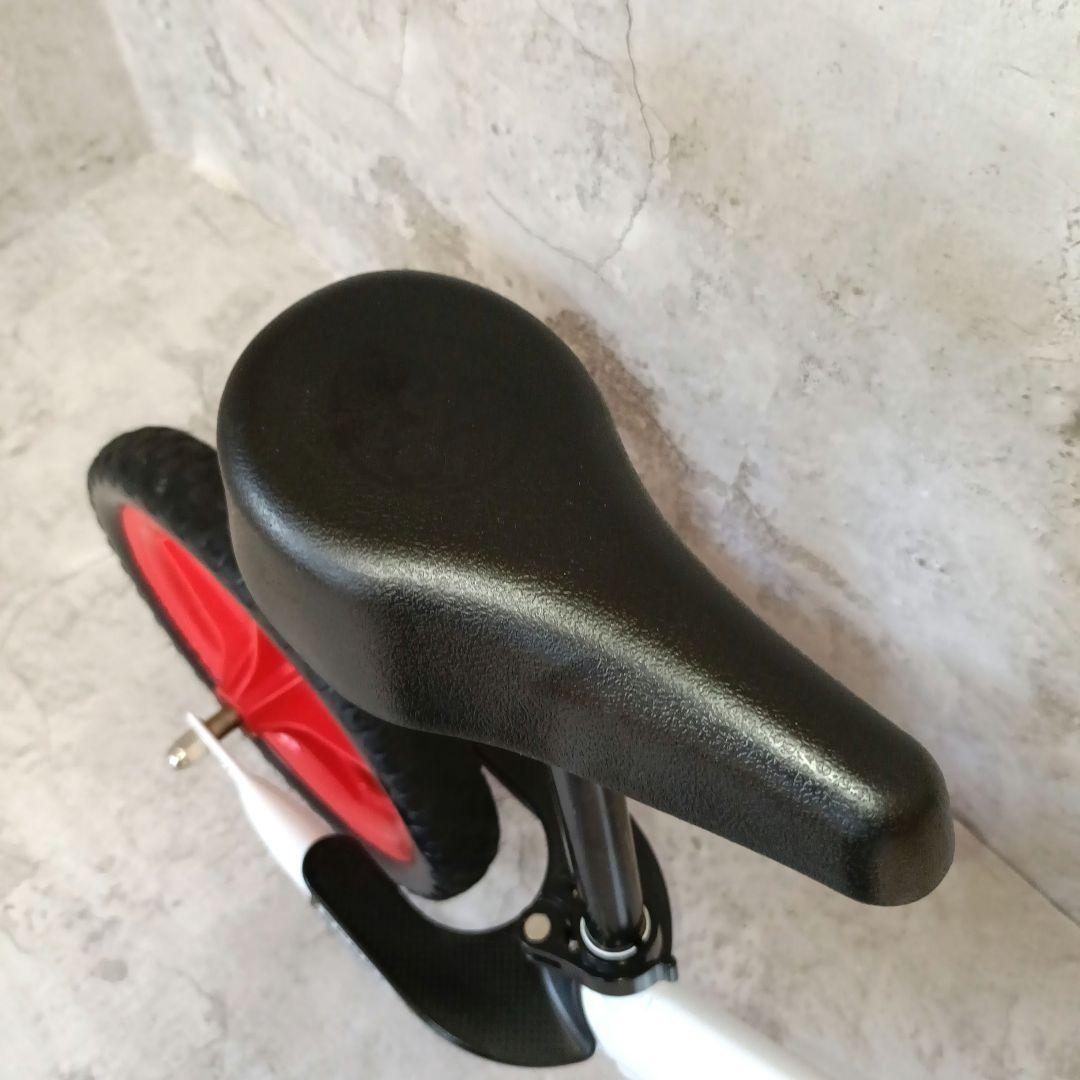 限定カラー ストライダー セーブザチルドレン コラボ 限定モデル