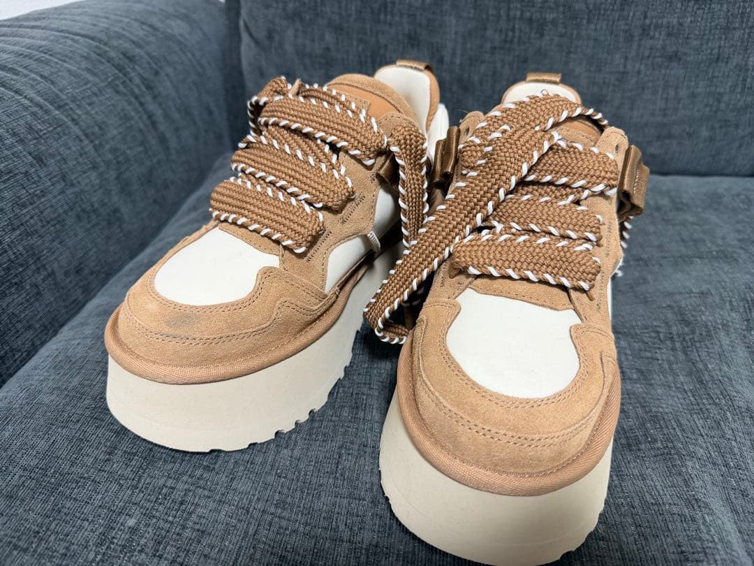 UGG 厚底スニーカー Astromel 新品未使用 ムートン　アグ　24.0