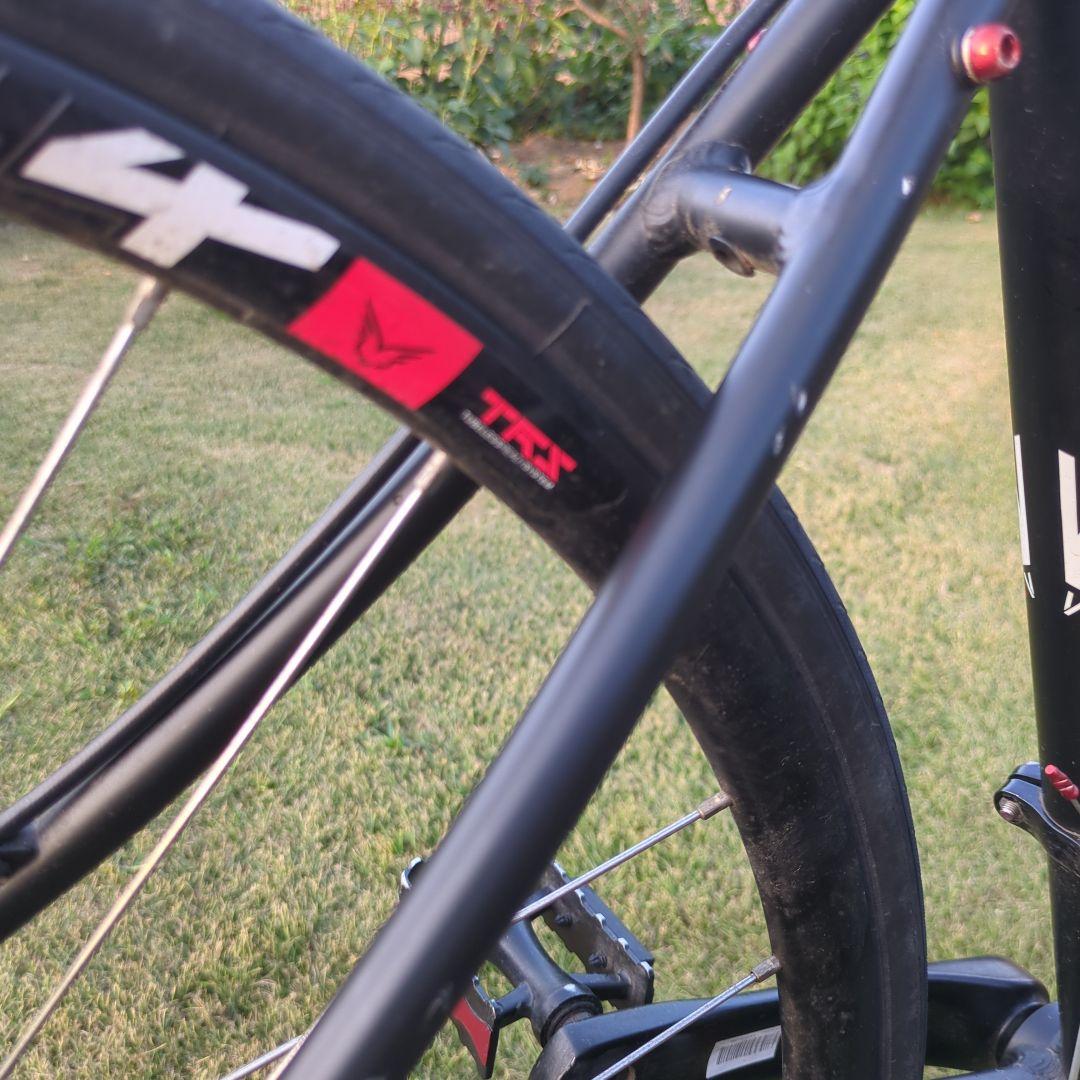 【茨城県:引き取り限定】Felt クロスバイク ブラック