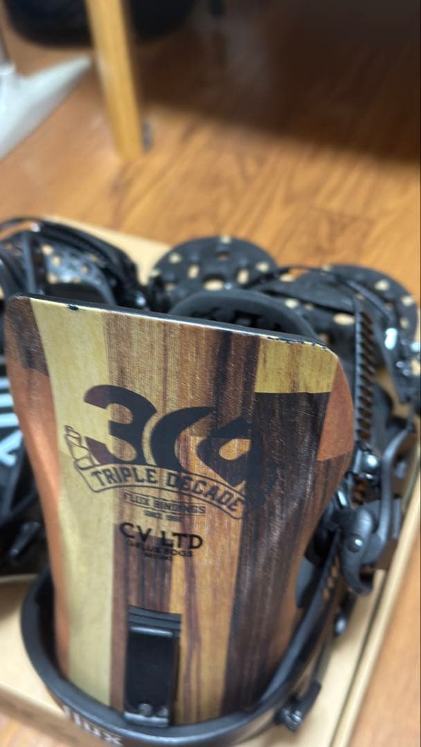 22-23 FLUX CV LTD 30周年モデル　M