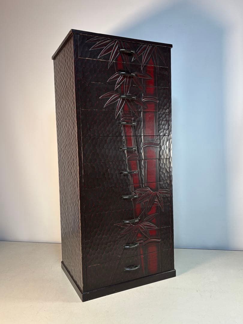 昭和レトロ　鎌倉彫り　竹彫刻の木製 小タンス 漆塗り　10段引き出し