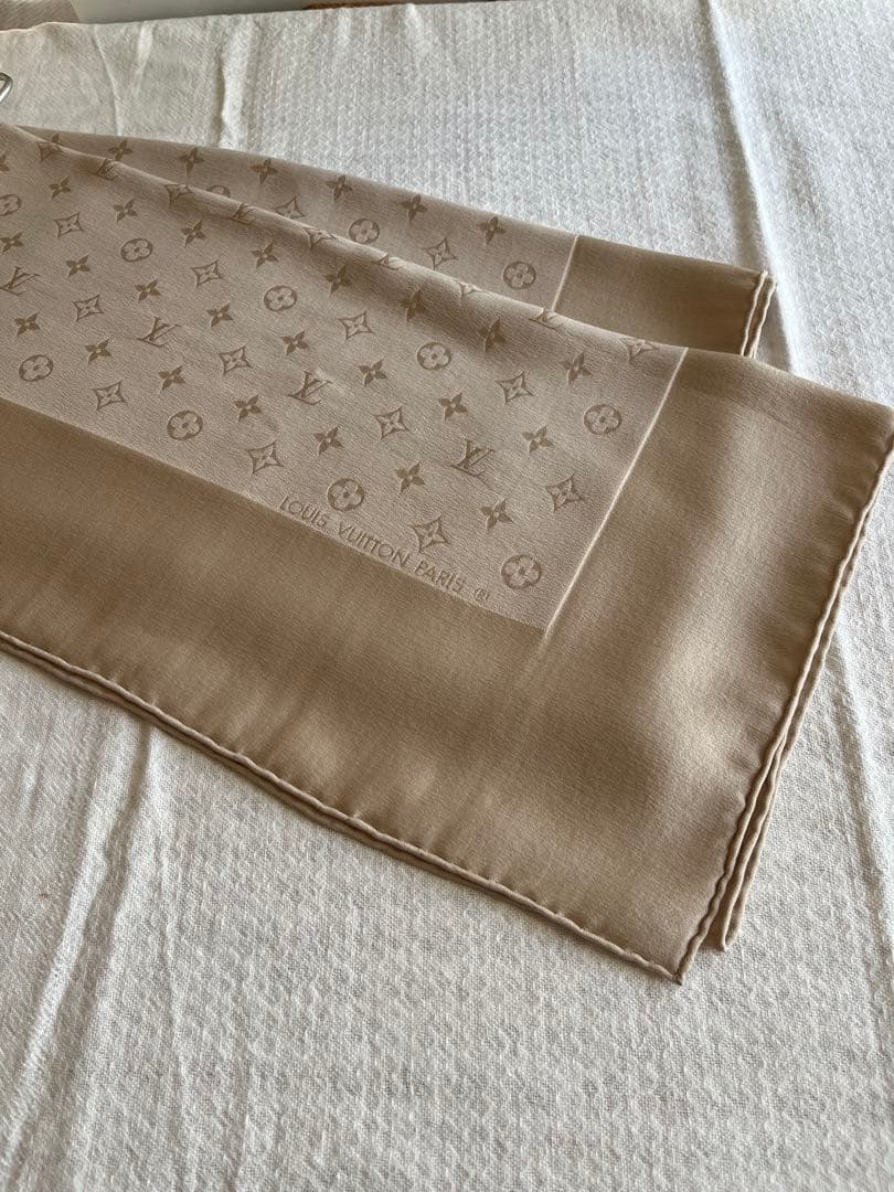 ルイヴィトン スカーフ ベージュ