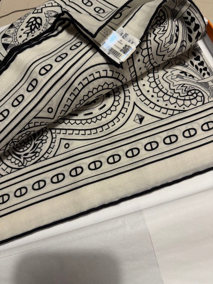 エルメス　シュヴァル・ドゥ・クール　カシミヤシルク 140 新品未使用