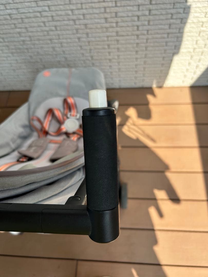 サイベックス　ベビーカー　グレー