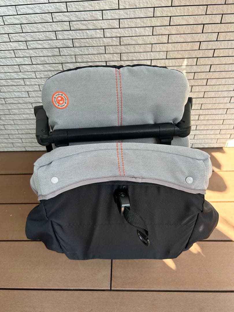 サイベックス　ベビーカー　グレー