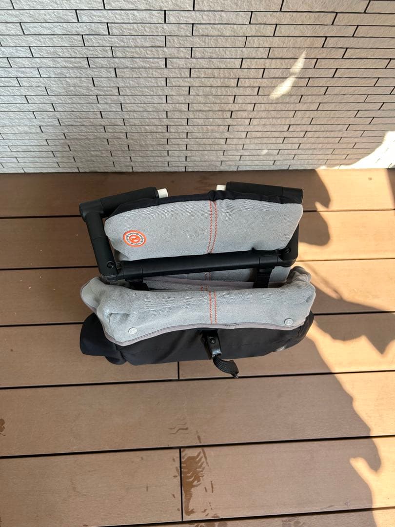 サイベックス　ベビーカー　グレー