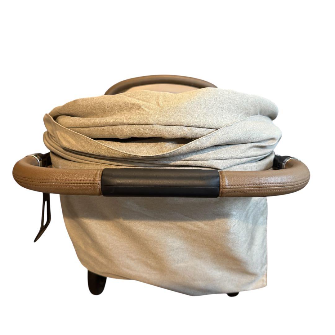 ヒカリコ　アップリカ スムーヴプレシャス ベビーカー 三輪 ベージュ