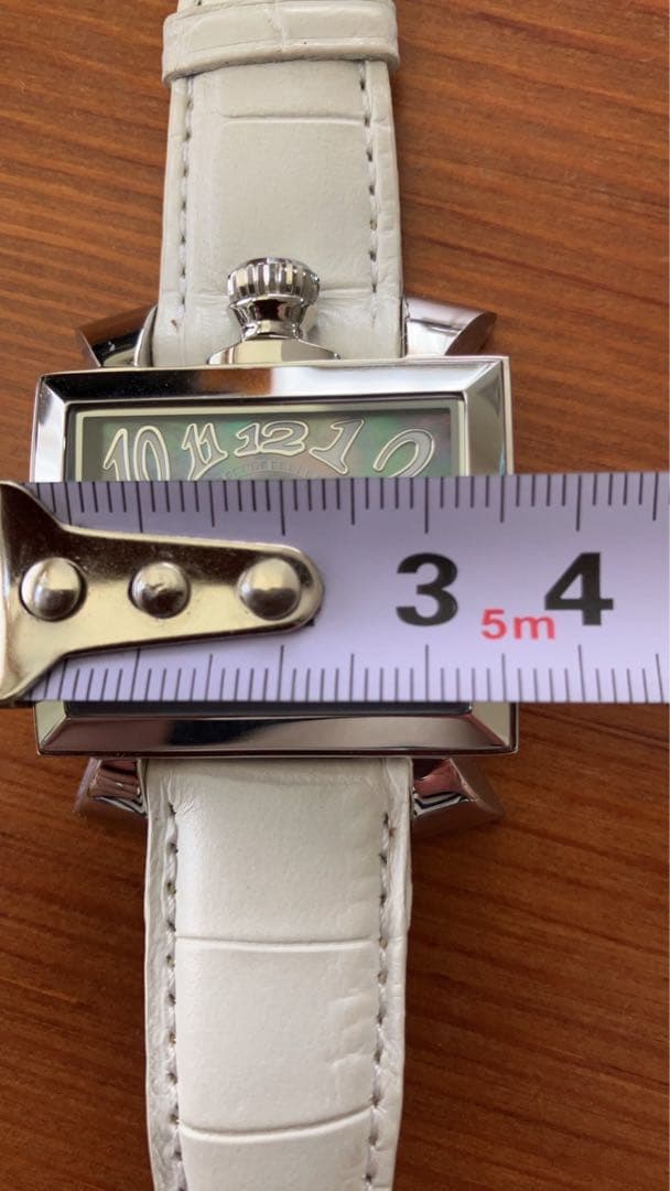 GaGa Milano ガガミラノ　ホワイトレザー 腕時計　アナログ時計