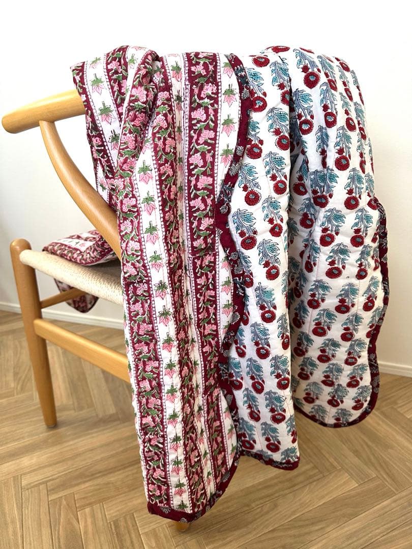 ブロックプリント　うねうねキルトブランケット　レッド