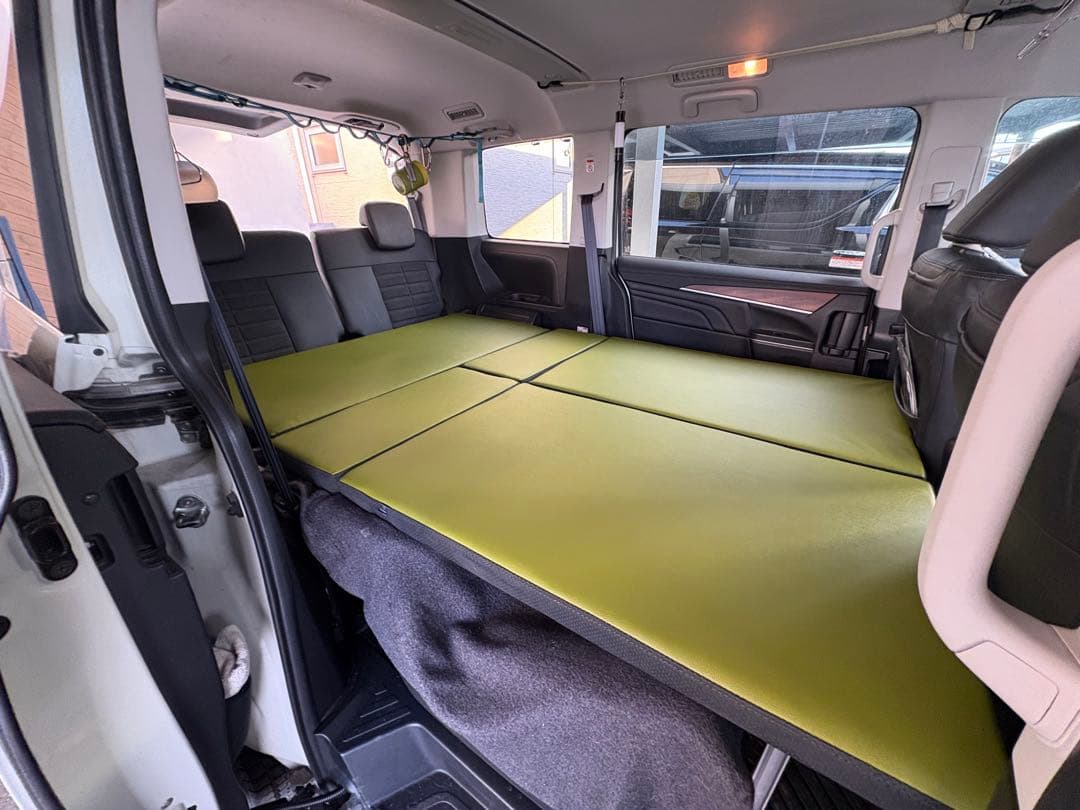 デリカD5専用ベッドキットの天板　オリーブ色