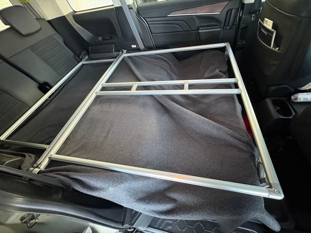 デリカD5専用ベッドキットの天板　オリーブ色