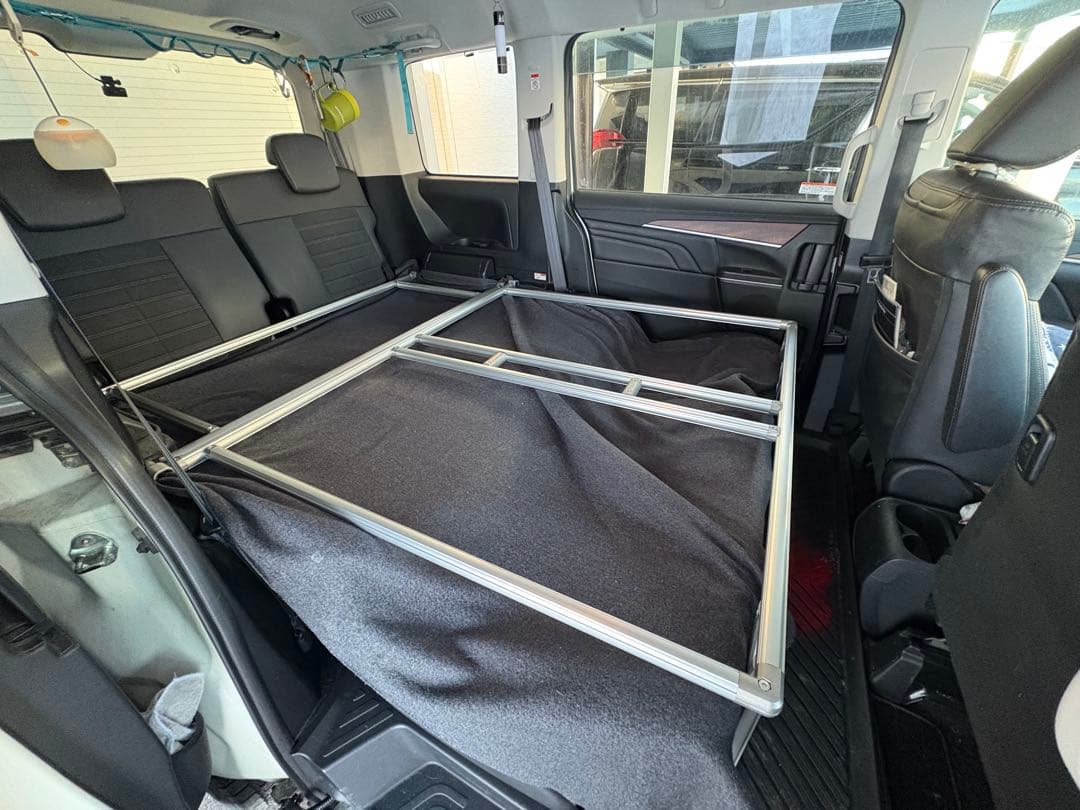 デリカD5専用ベッドキットの天板　オリーブ色