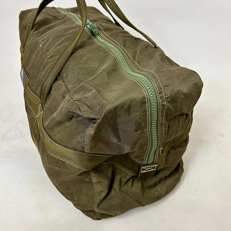 く*け様 【希少】フランス軍 AERAZUR パラシュートバッグ 65L 樹脂製