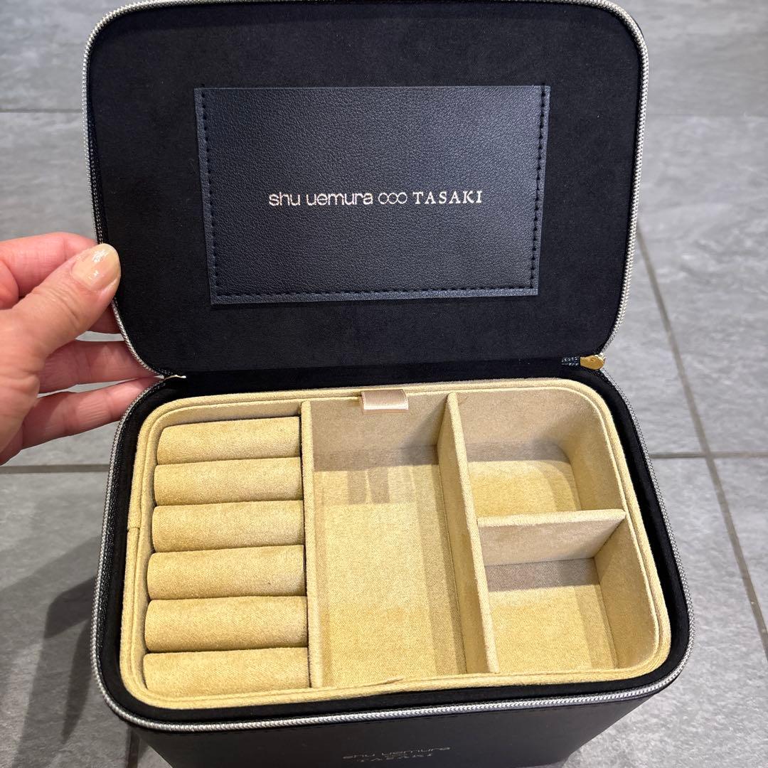 shu uemura & TASAKIコラボ バニティ ノベルティ