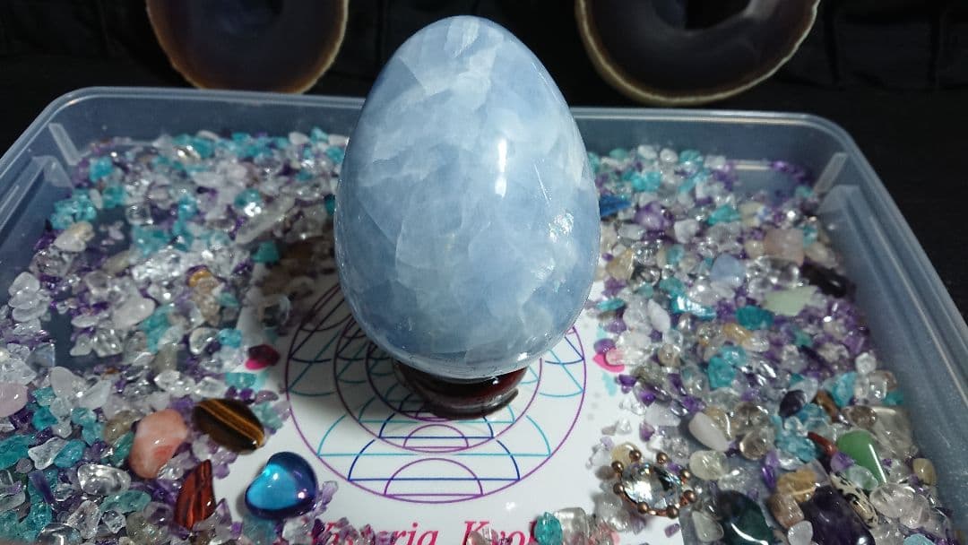 5Aセレスタイト虹入り卵形 マダガスカル産 天空や天使の休息をイメージさせる石