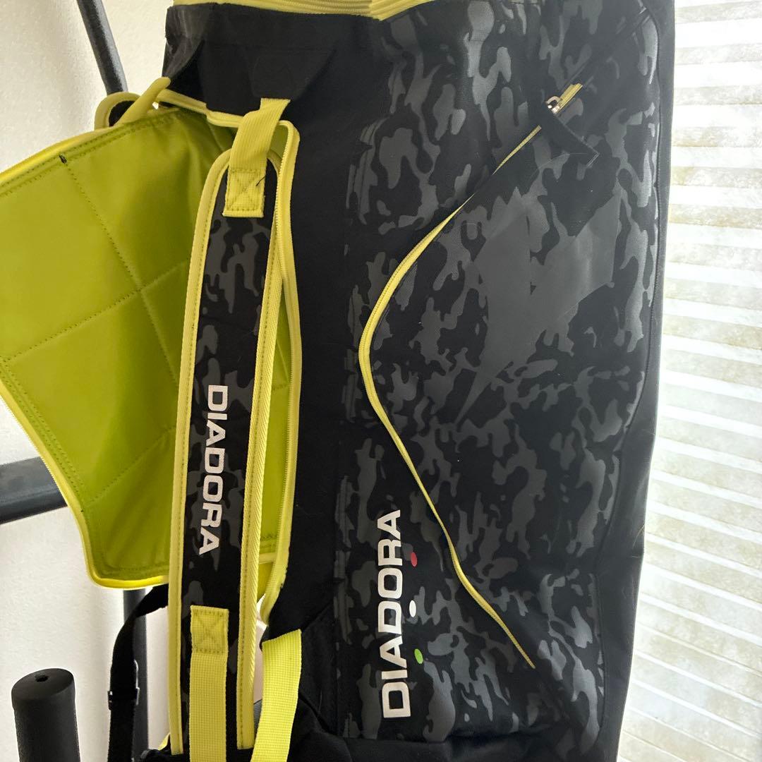 DIADORA カモフラージュバッグ 大容量