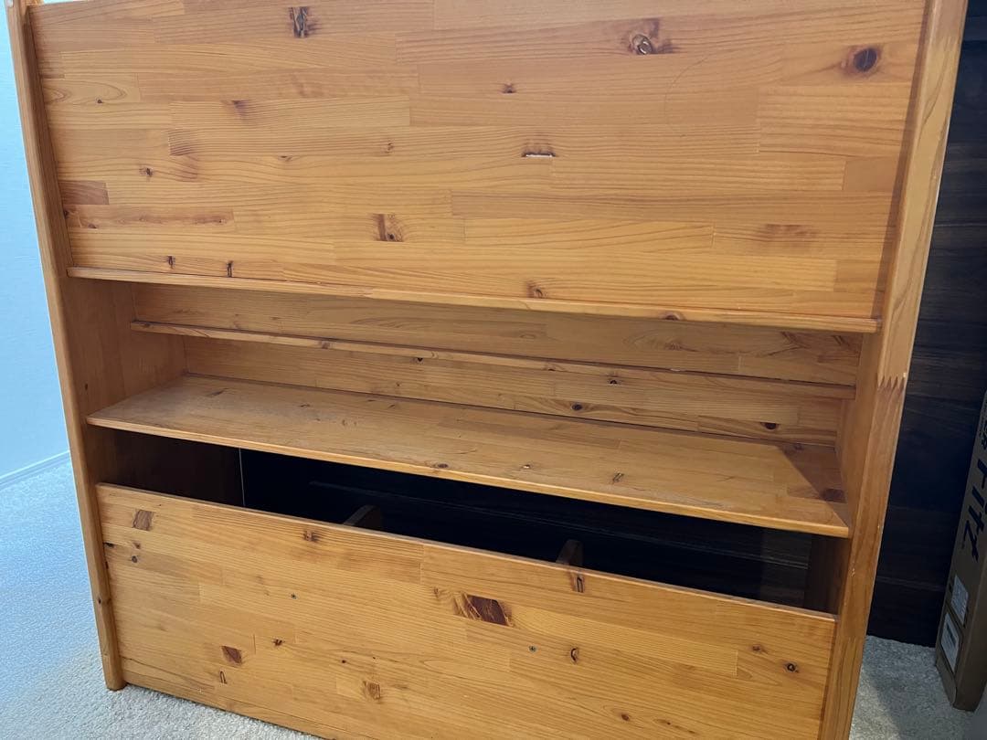 絵本棚(品名:少し大きな絵本たて)