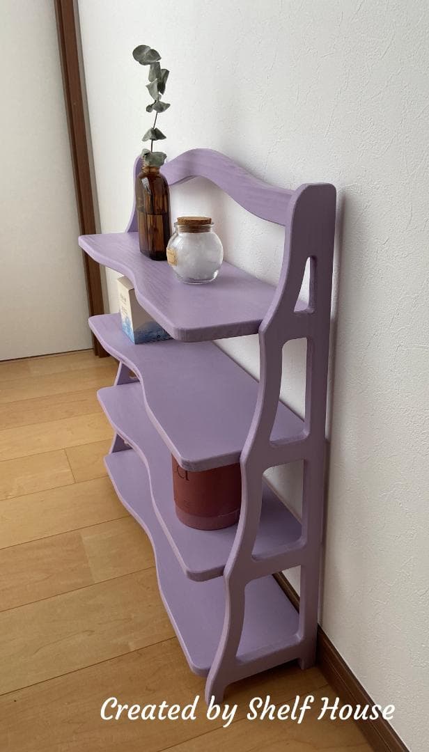 やさしい藤色の曲線木製棚 I