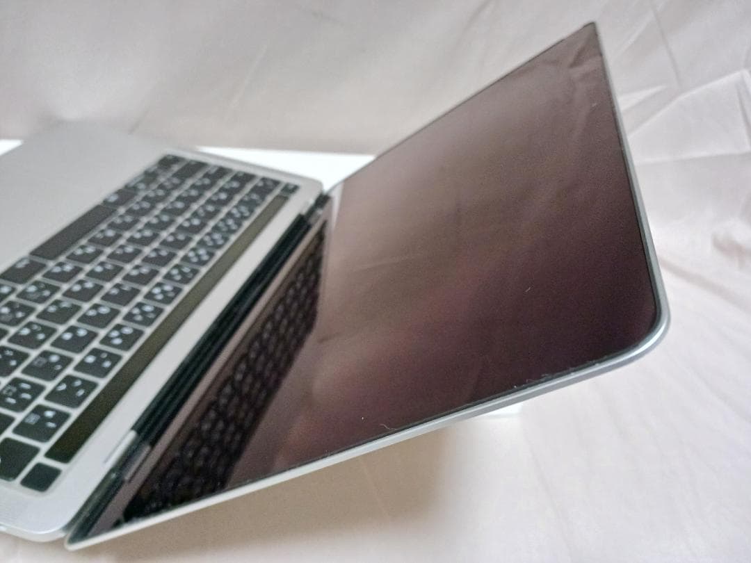 QC-2.0G/16G/512G　MacBook Pro 13インチ　A2251