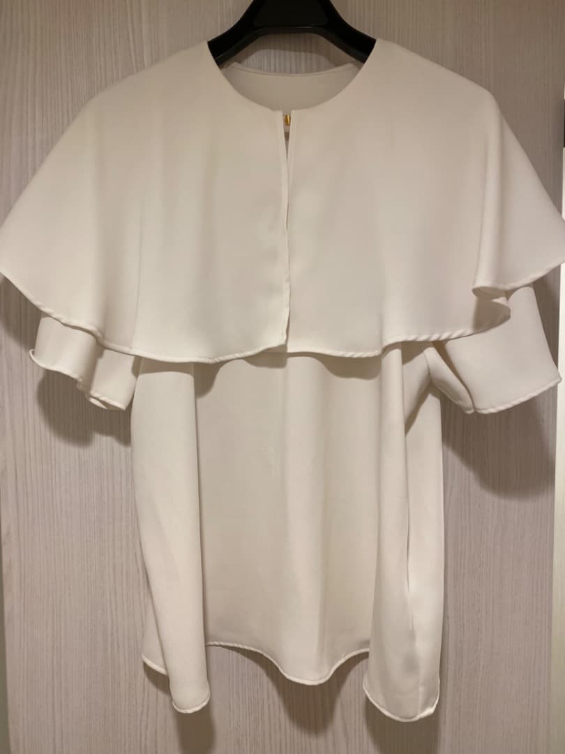 ケープフリルブラウス 3