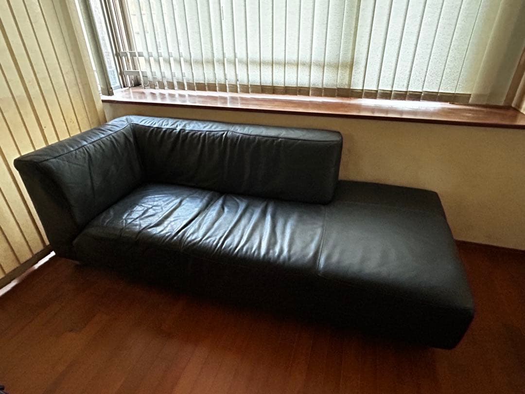 送料のみ　黒レザー ソファ　カウチ