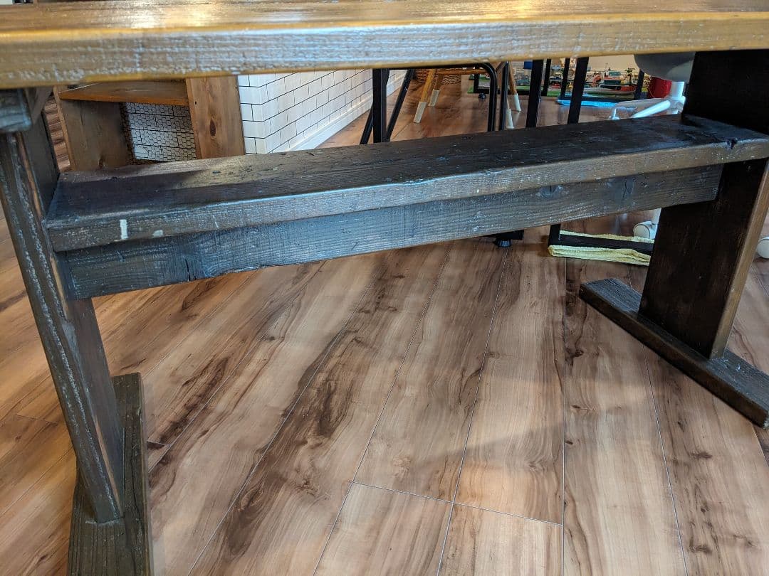 【最終値下げ】杉古材　ダイニングテーブル　ヴィンテージ風