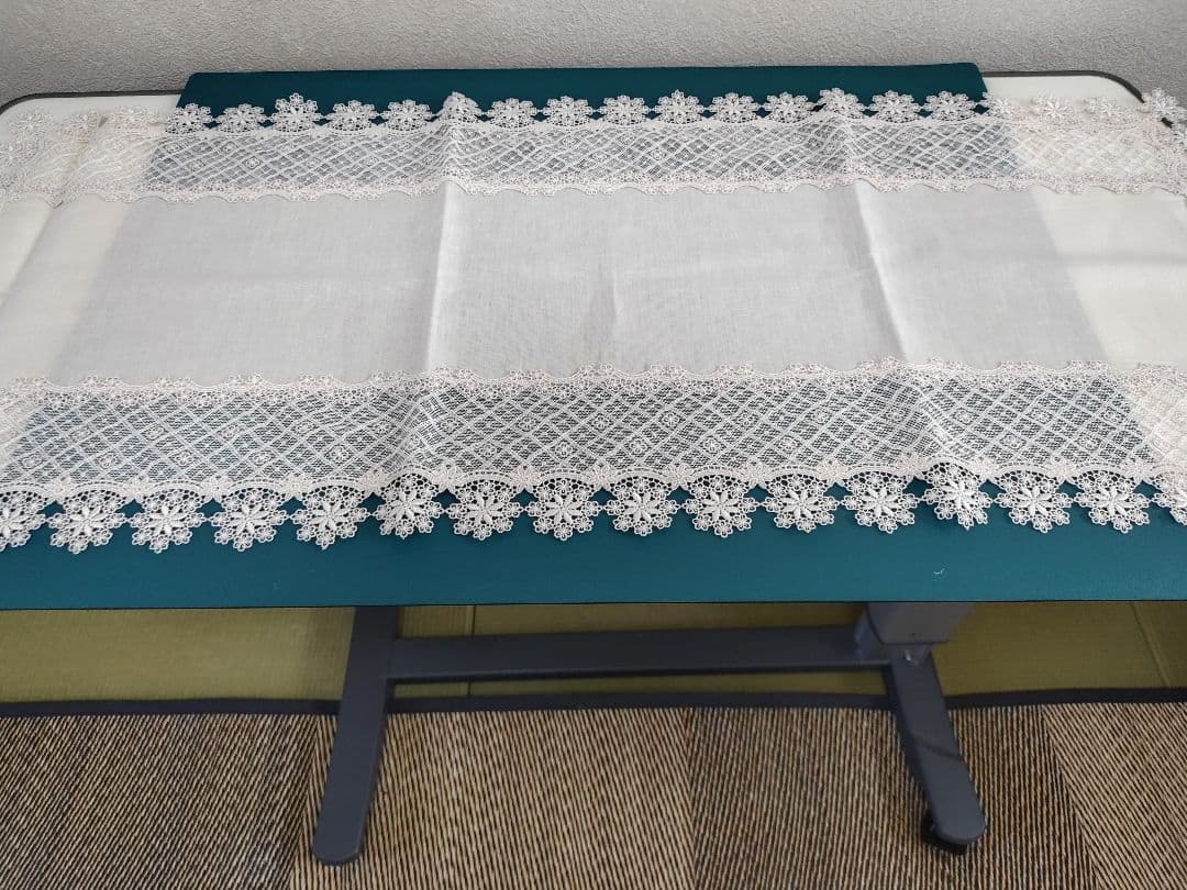 新品未使用、テーブルセンターセルコン、綿麻混、ドイツ製 サイズ違い2枚セット