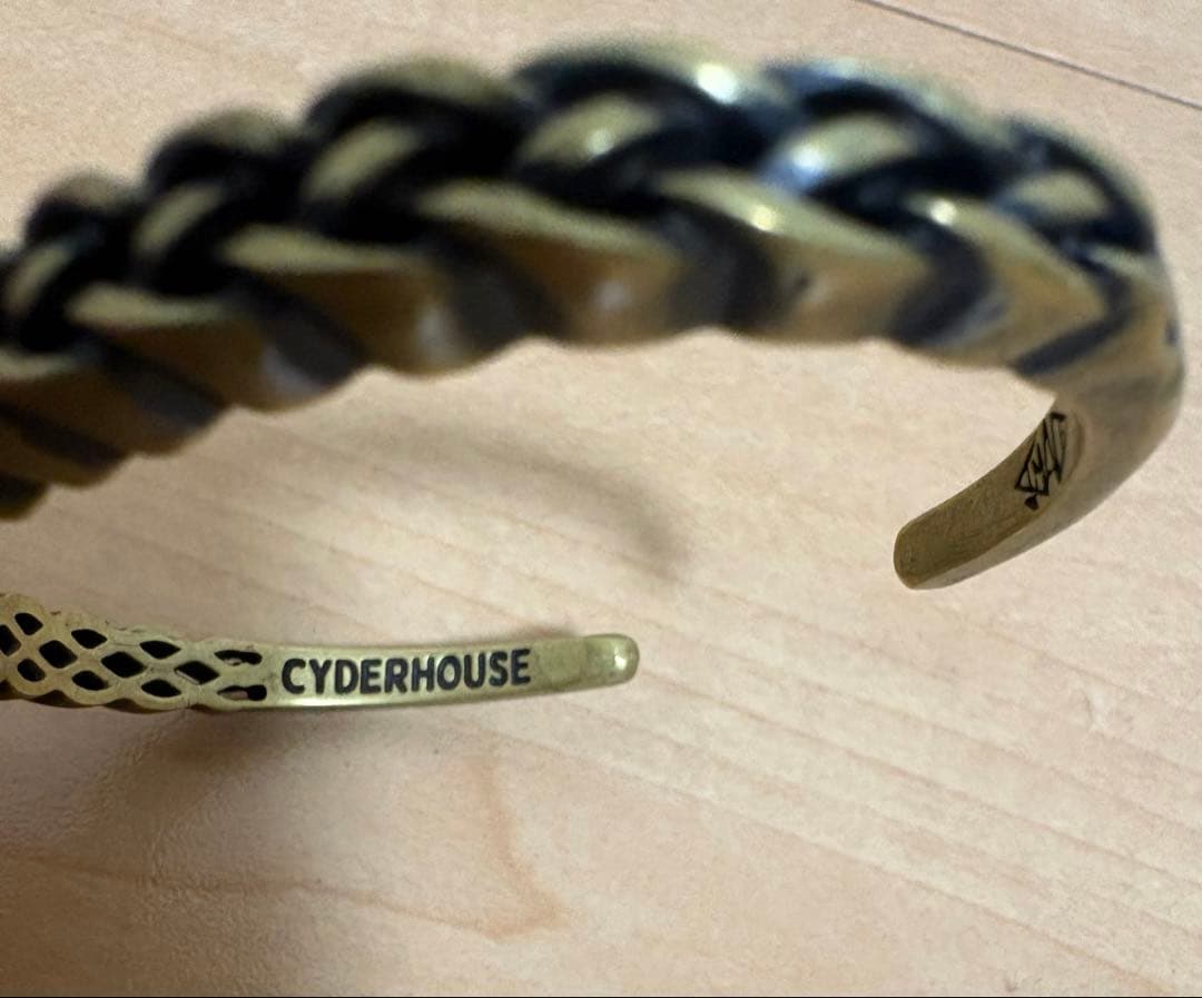 CYDERHOUSE バングル