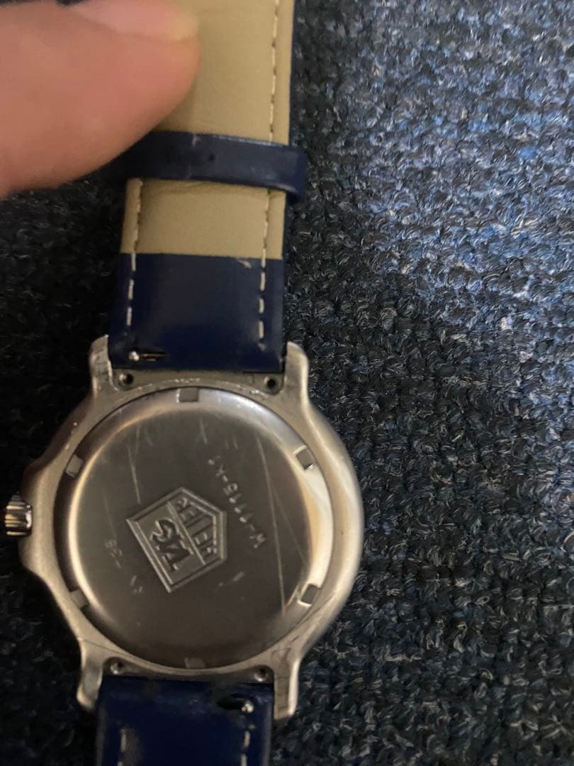 タグホイヤー6000メンズクォーツ稼働品