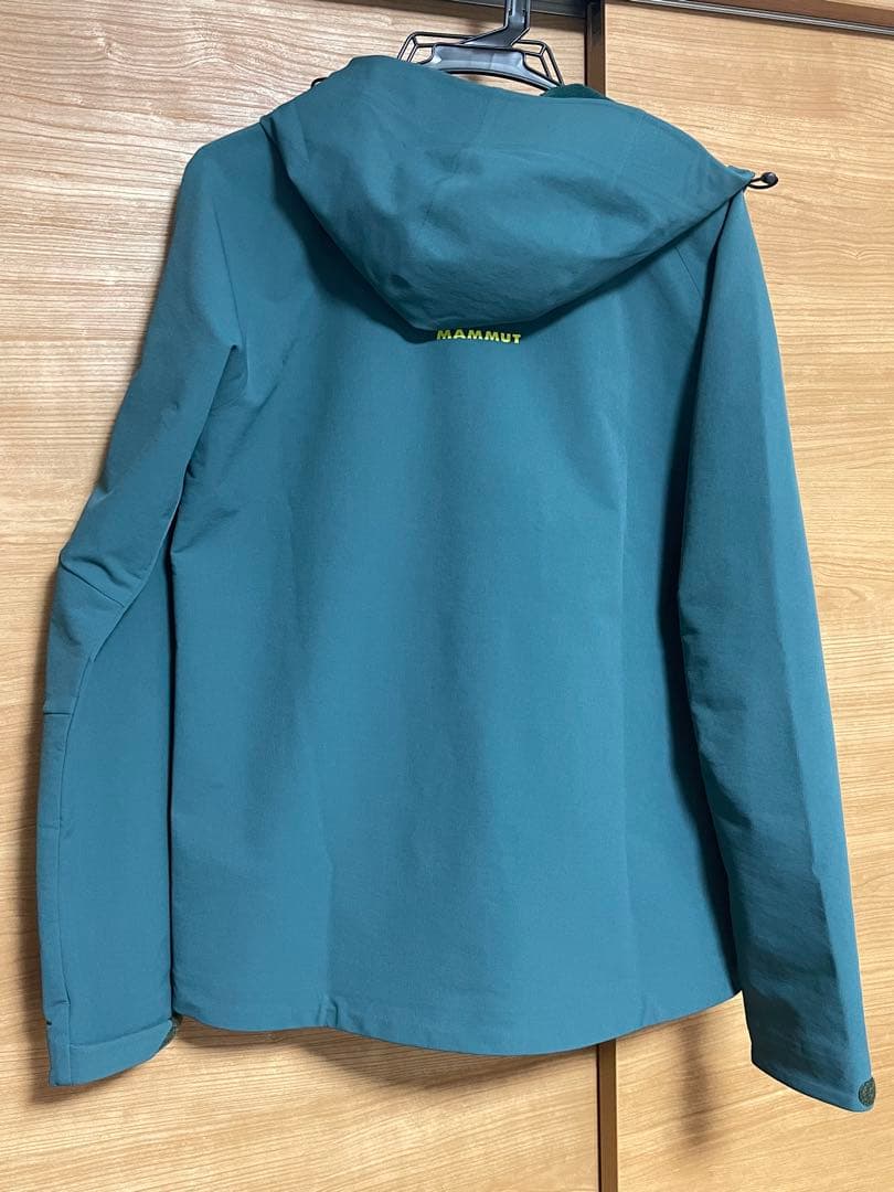 は　 MAMMUT マムート マウンテンパーカー