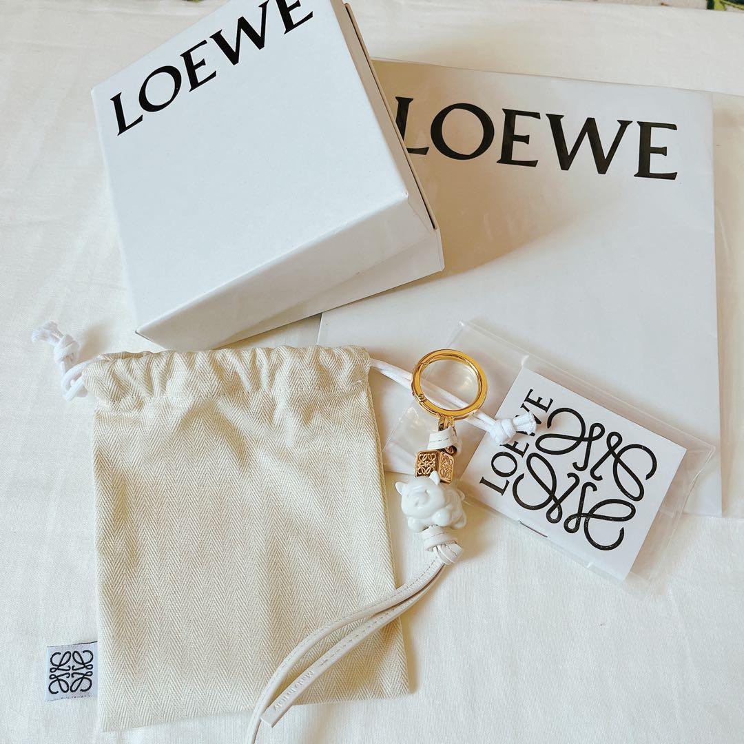 ロエベLOEWEバッグチャーム　チャウチャウ犬ダイス付き　６月初旬まで掲載予定