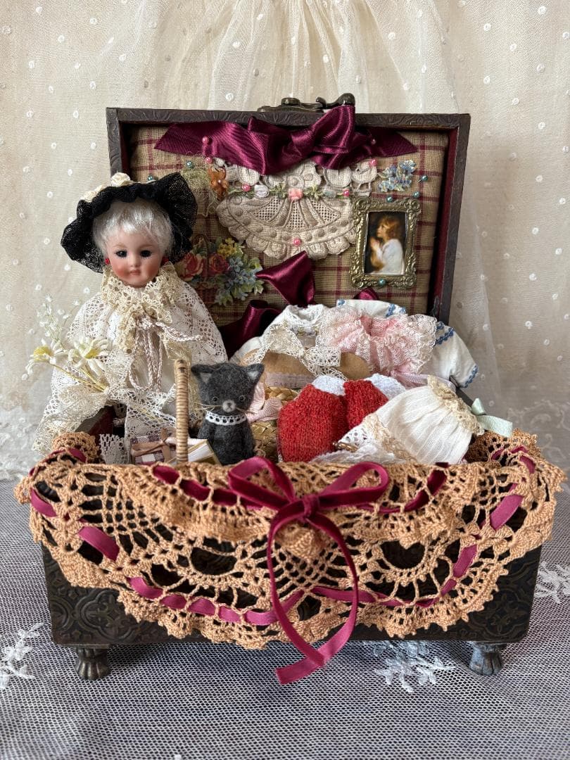 ✨最終出品✨レトロな取っ手付き金板張りボックス　ビスクドール　アンティーク雑貨