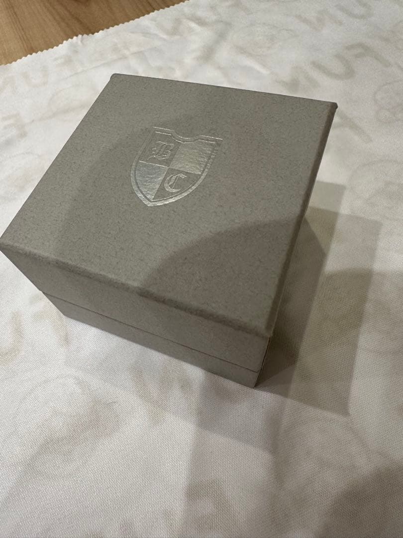 【ゆずはるゆう】レザーズアンドトレジャーズ クロスピアス ブルーダイヤ