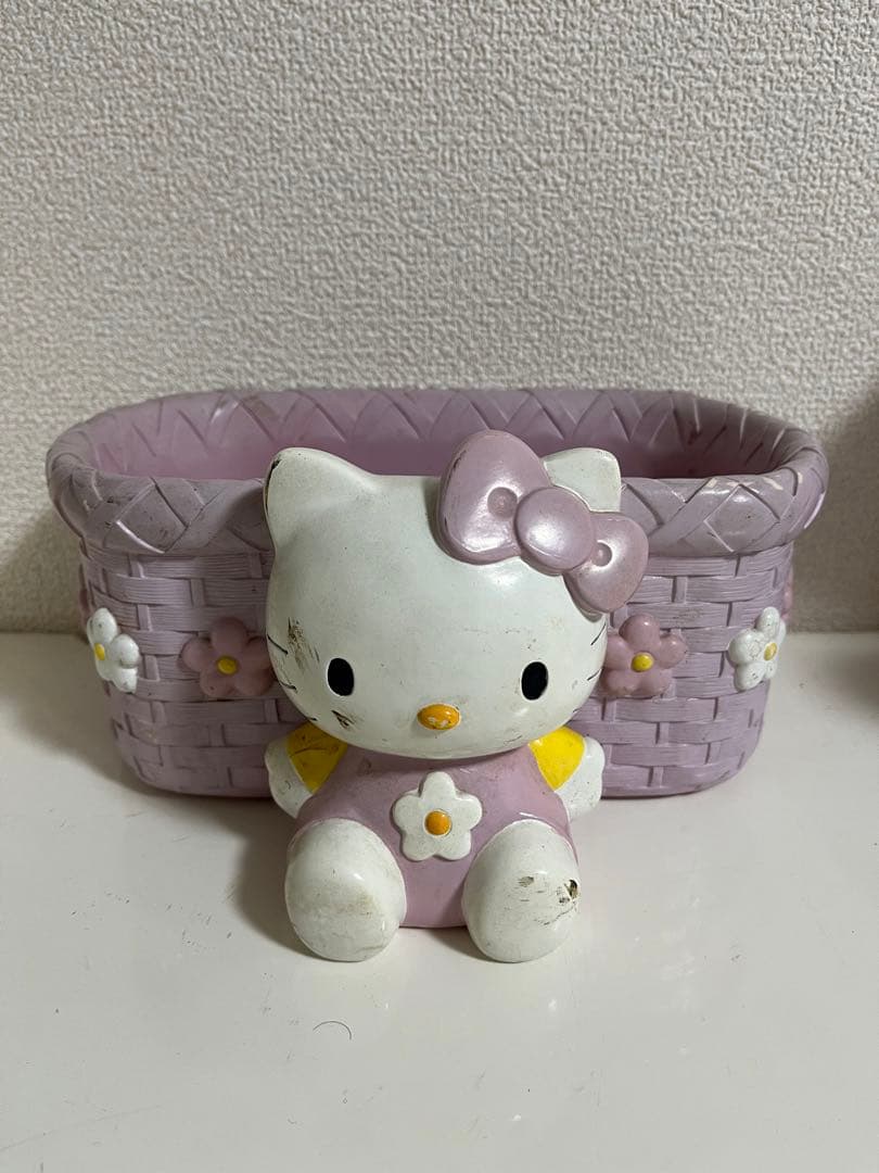 ハローキティ　サンリオ　ガーデンポット　植木鉢　陶器