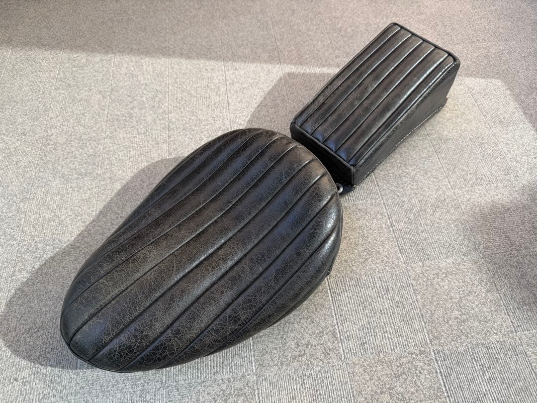 リバーシートカンパニー　タックロールシートピリオンセット　ベイツ　BATES