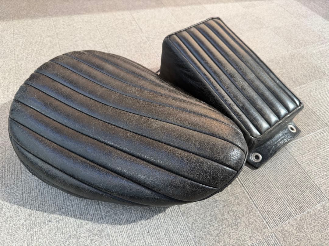 リバーシートカンパニー　タックロールシートピリオンセット　ベイツ　BATES