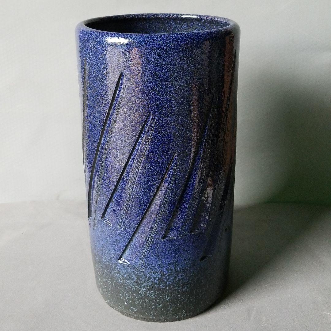 信楽焼　傘立て 青釉斜彫 高さ４７cm