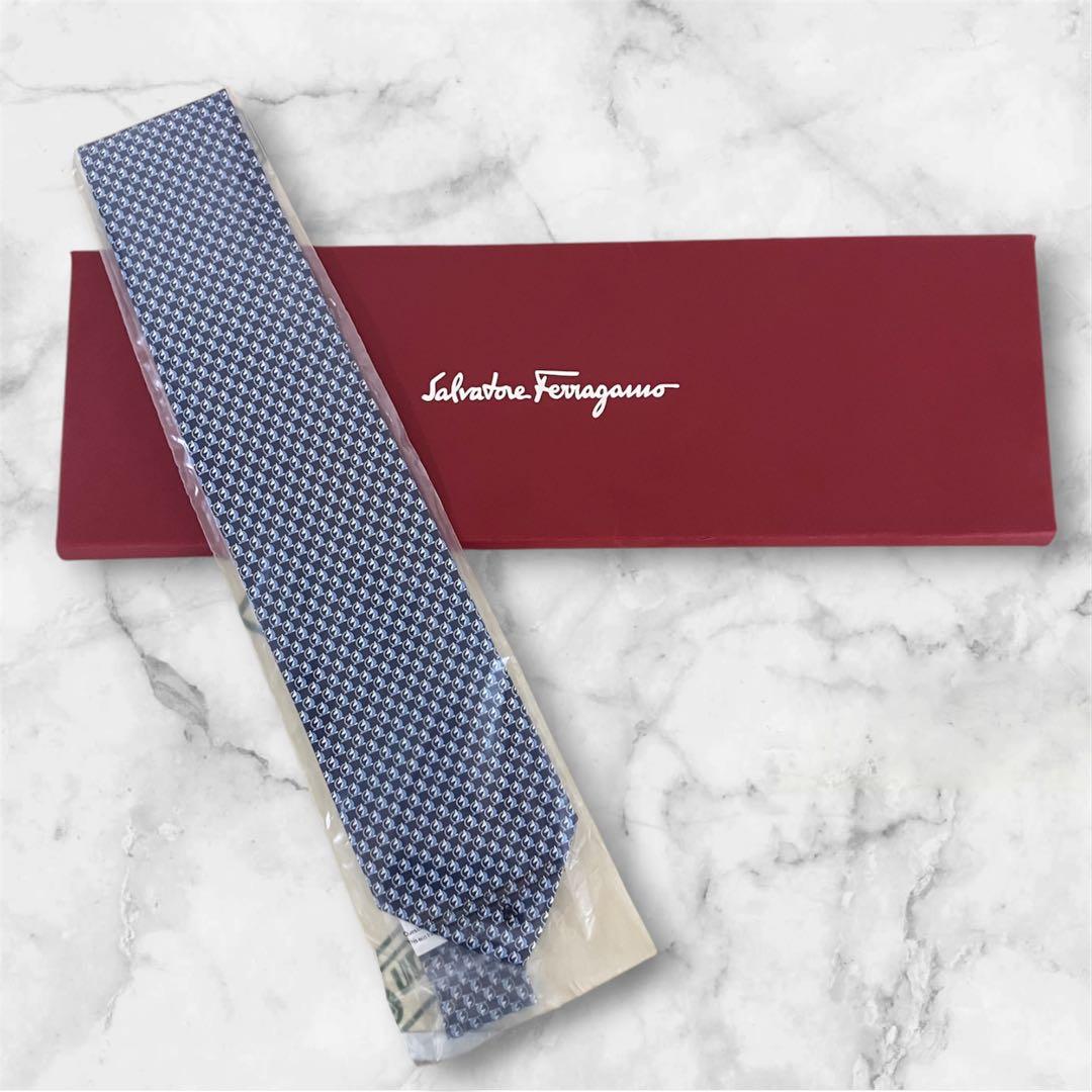 Salvatore Ferragamo ネクタイ ネイビー系 幾何学模様　新品