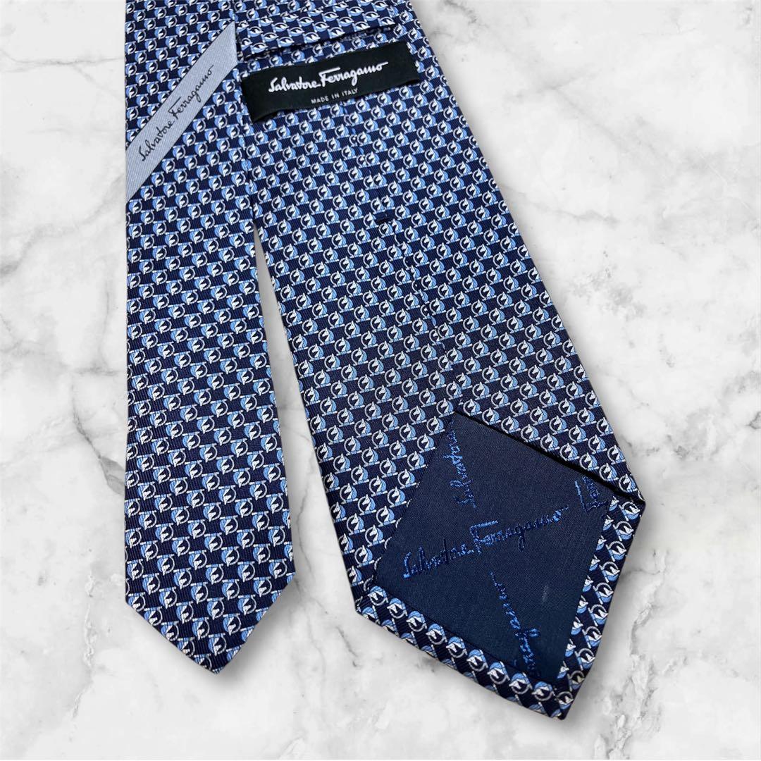 Salvatore Ferragamo ネクタイ ネイビー系 幾何学模様　新品