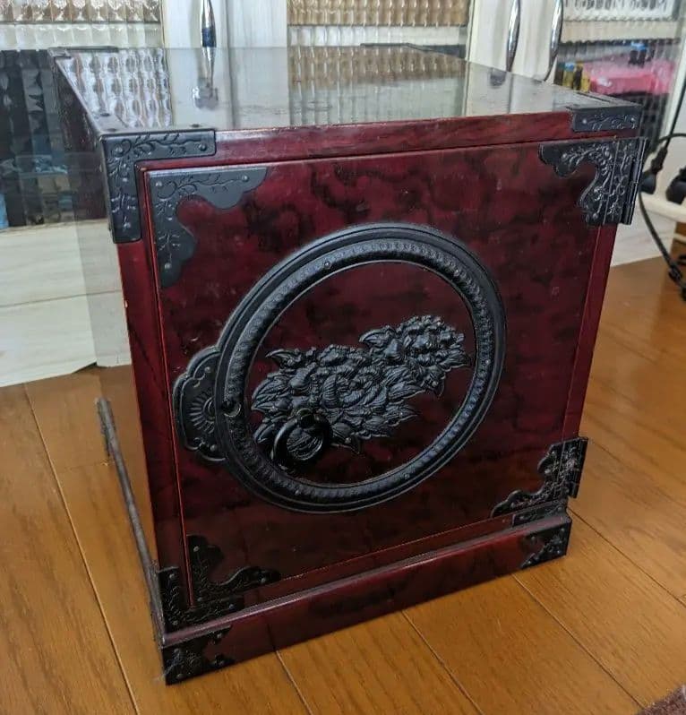 仙臺箪笥 舟箪笥 牡丹 欅 仙台箪笥 渡辺家具店 金具 漆塗り 小型引き出し
