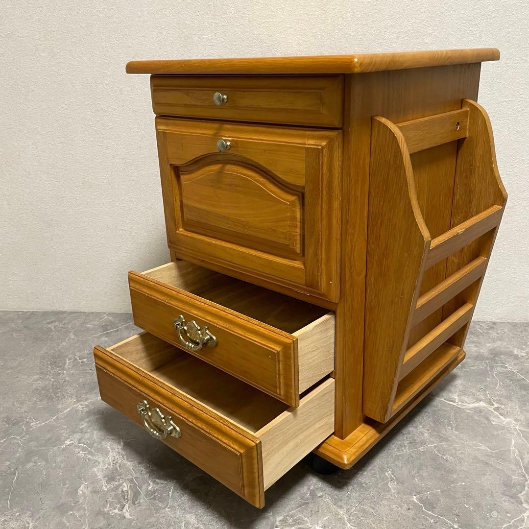 アンティーク　サイドテーブル　サイドチェスト　サイドキャビネット　飾り台