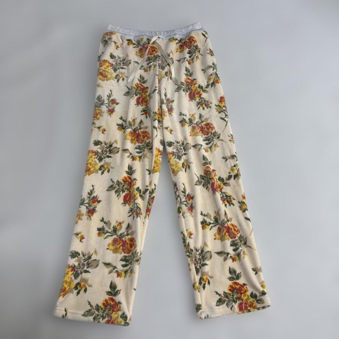 キッドブルー　パジャマ　ルームウェア　セットアップ　ストレッチ　花柄　肌触り◎