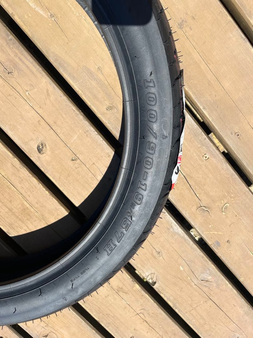 IRC 100/90-19 M/C 57H 新品未使用品